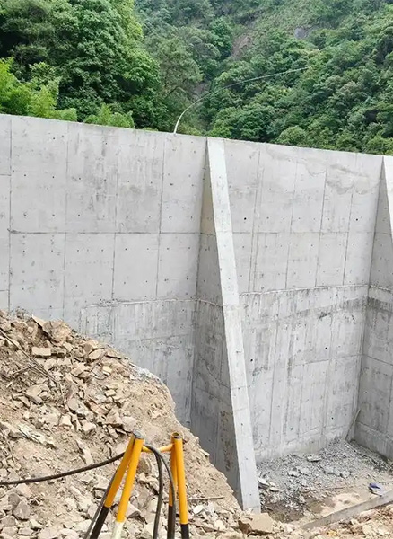 济宁微山县重力式挡土墙